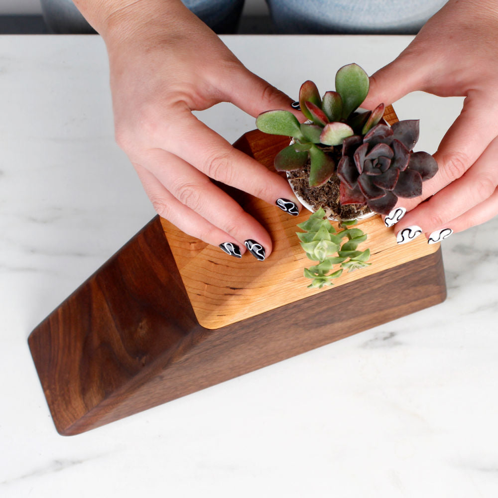 The Living Urn Planter - 5280