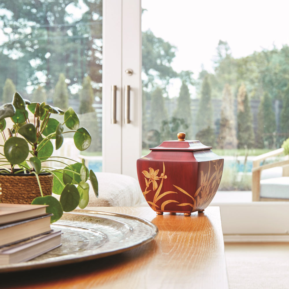 Floral Resin - Emmick